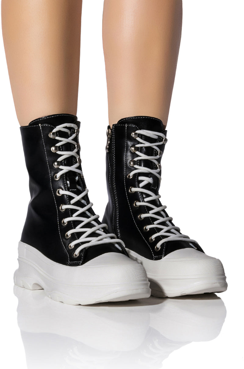 Front View Azalea Wang Never Mistaken Flatform Sneaker In Black Multi
