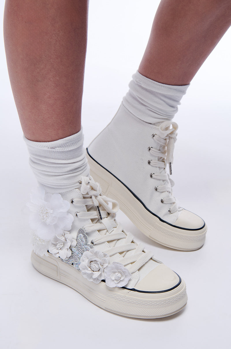 Extra View Azalea Wang Penny Lane Flower Embellished Sneaker In White