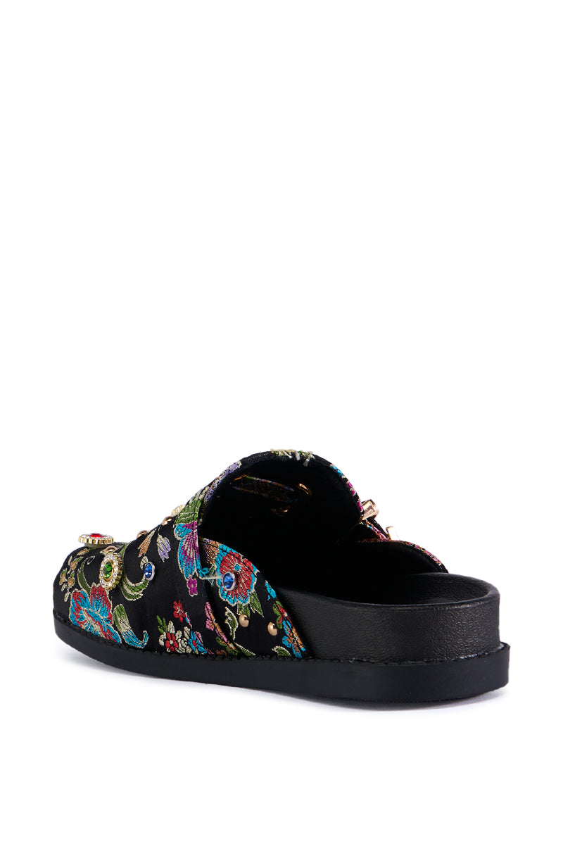 Extra View Azalea Wang Quinby Brocade Clog In Black 4