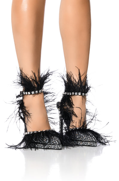 フラウ AZALEA WANG SEINE BLACK FEATHER AND DIAMOND EMBELLISHED PUMP