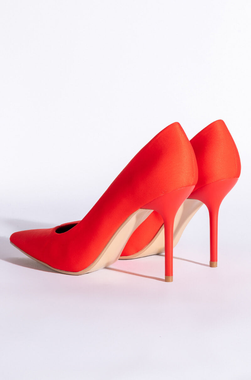 Full View Azalea Wang Simply Chic Stiletto Pump In Red