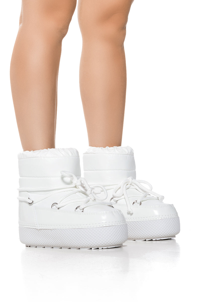 Front View Azalea Wang Snow Angel White Flat Bootie