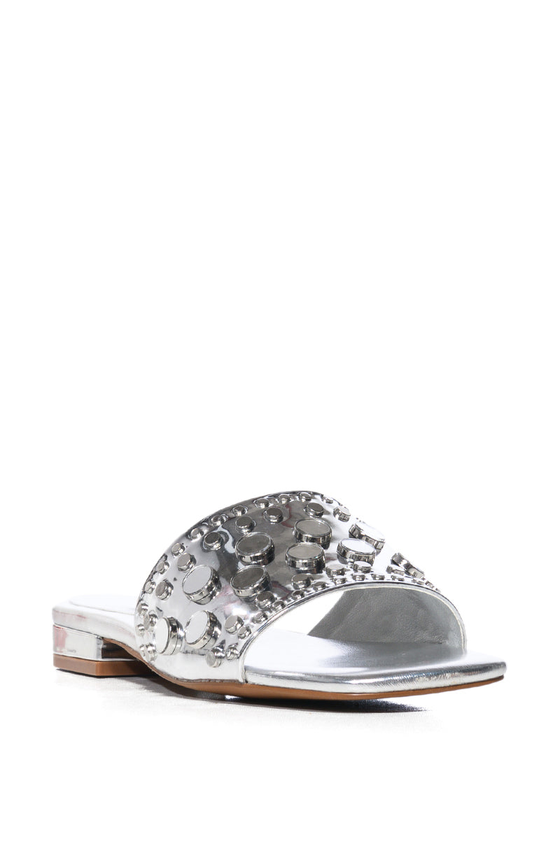 Detail View Azalea Wang Sonia Studded Mule In Silver
