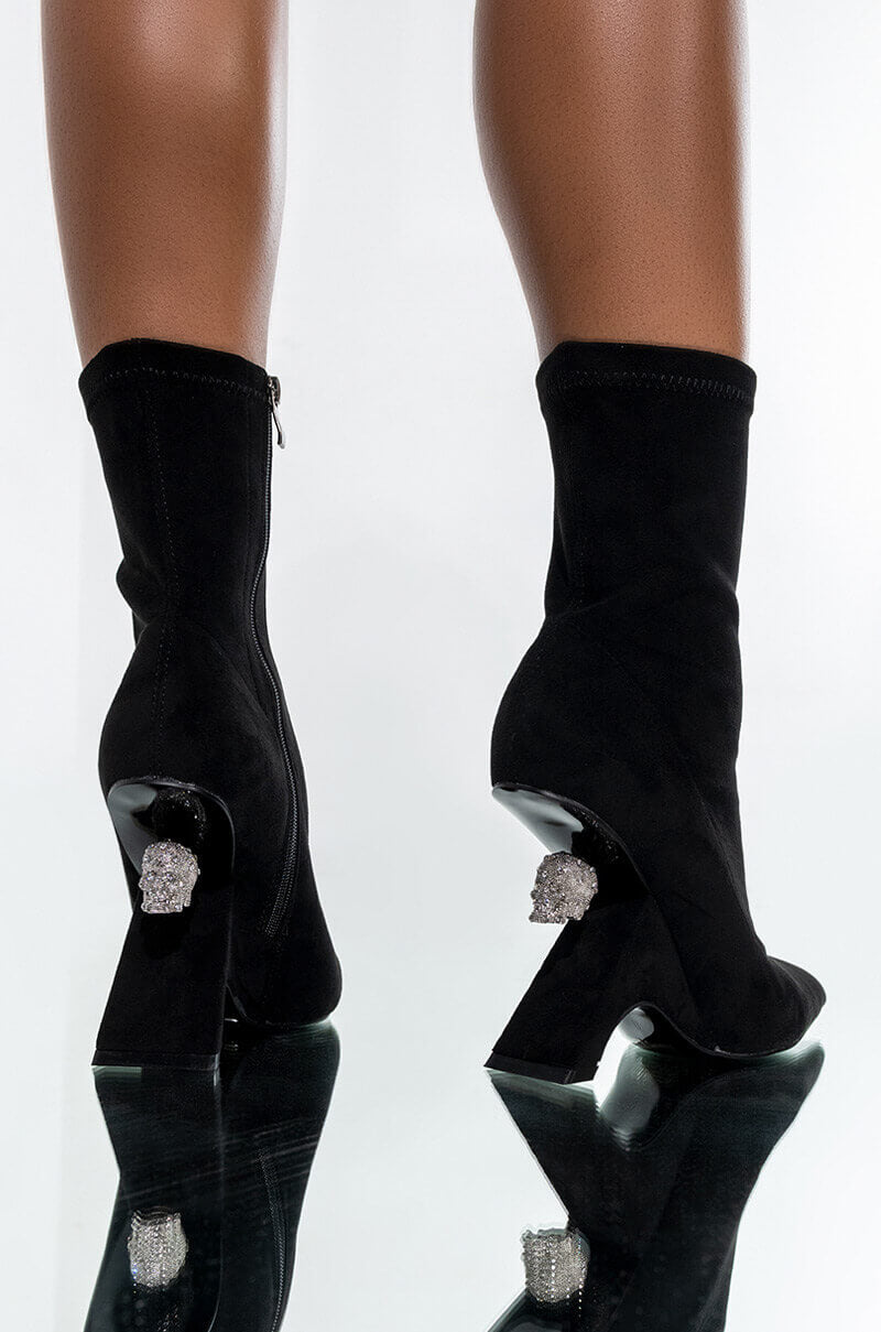 Side View Azalea Wang Stepping On Diamonds Bootie In Black