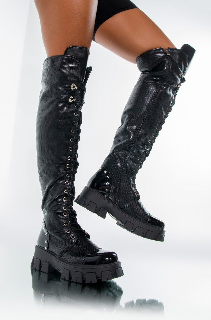 Front View Azalea Wang There She Go Flatform Boot In Black 0