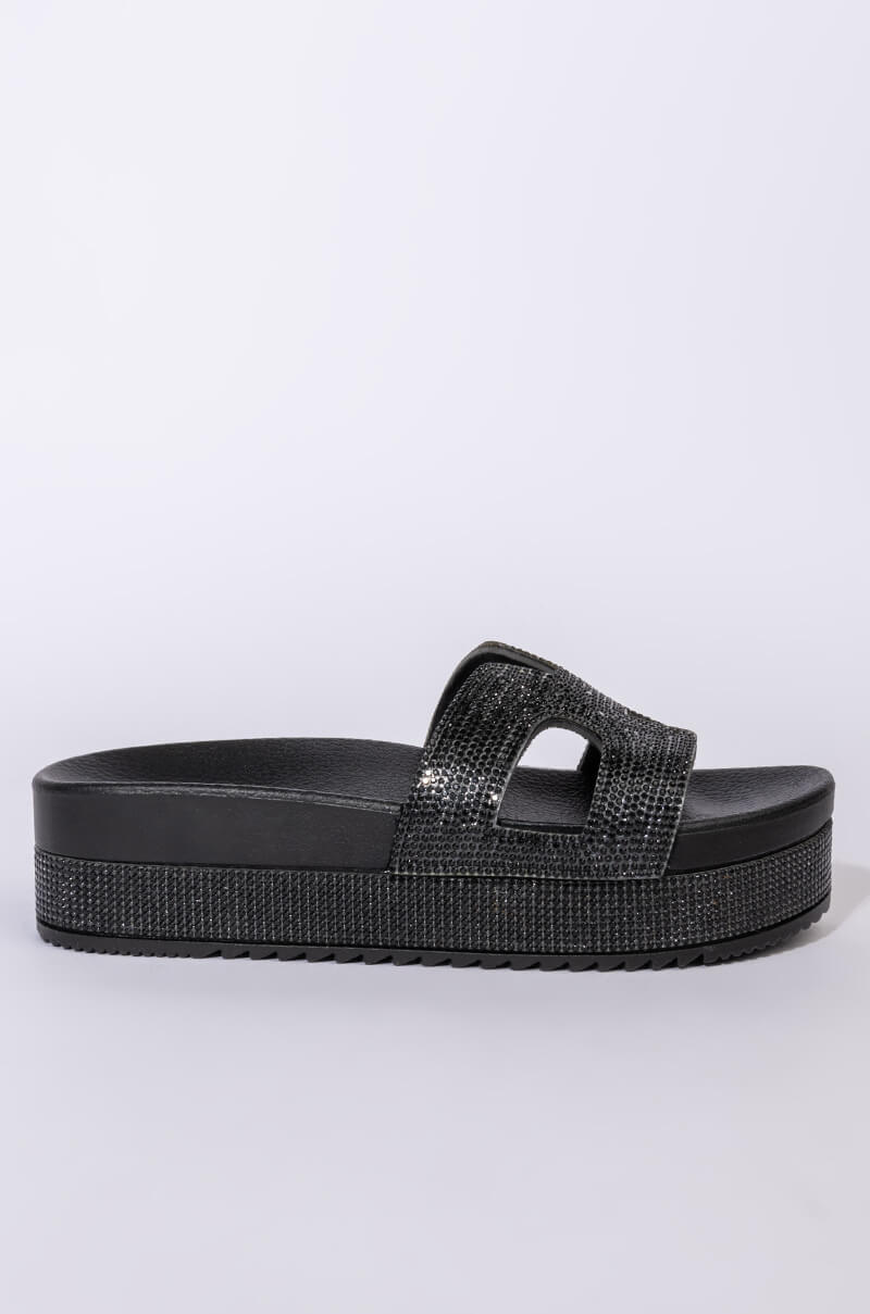 Back View Azalea Wang Turn It Up Flatform Sandal In Black 2