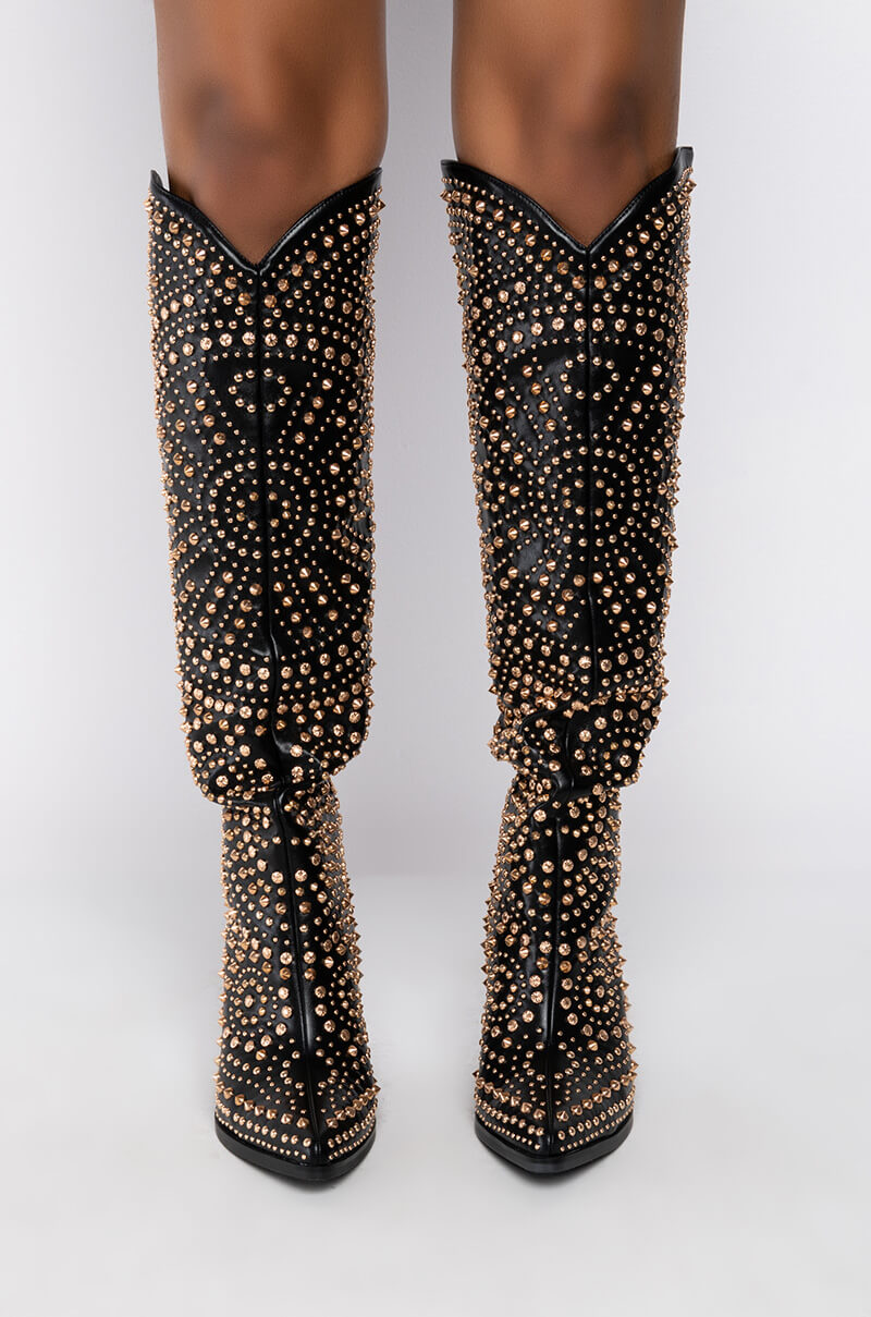 Back View Azalea Wang Way Out West Chunky Boot In Black