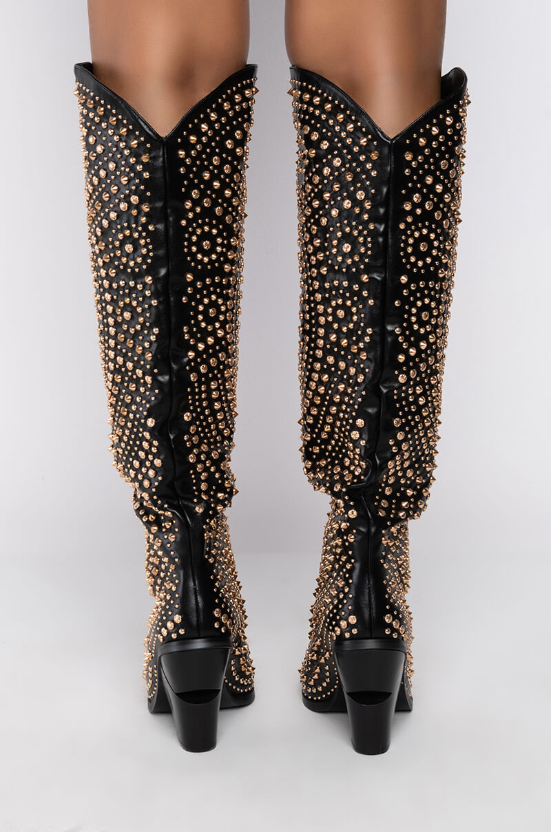 Detail View Azalea Wang Way Out West Chunky Boot In Black