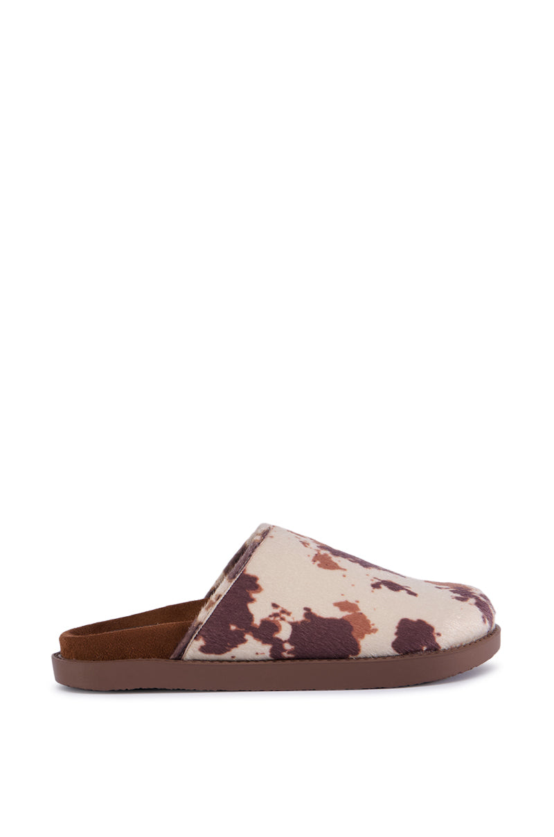 Detail View Azalea Wang Yoki Multi Slipper