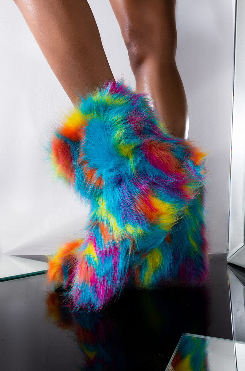 BOSS BITCH FURRY BOOTIE RAINBOW view 0