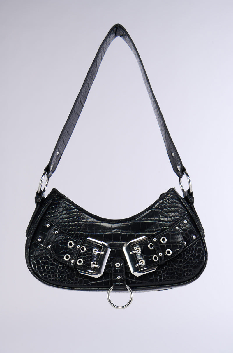 Side View Buckle Up Purse 1