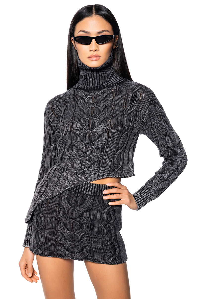 BUNDLED UP CHUNKY KNIT CROPPED SWEATER view 0