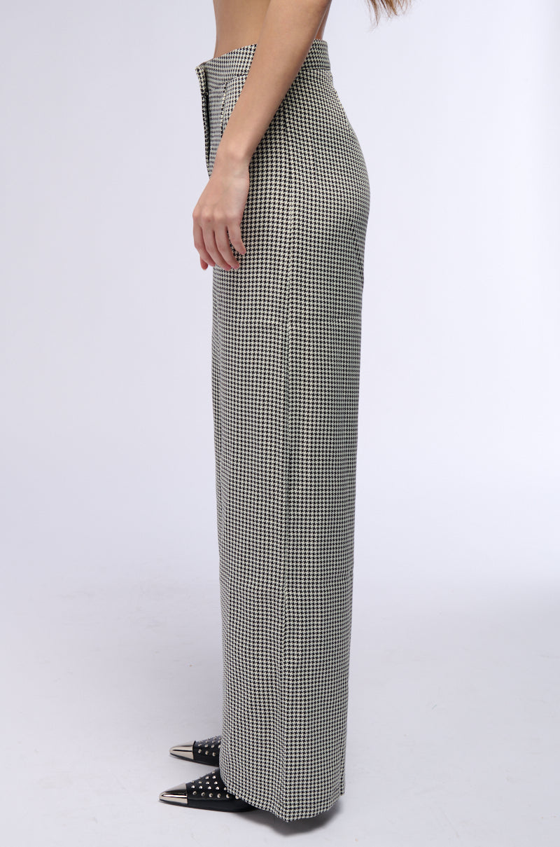 Detail View Business Casual Houndstooth Wide Leg Woven Trouser