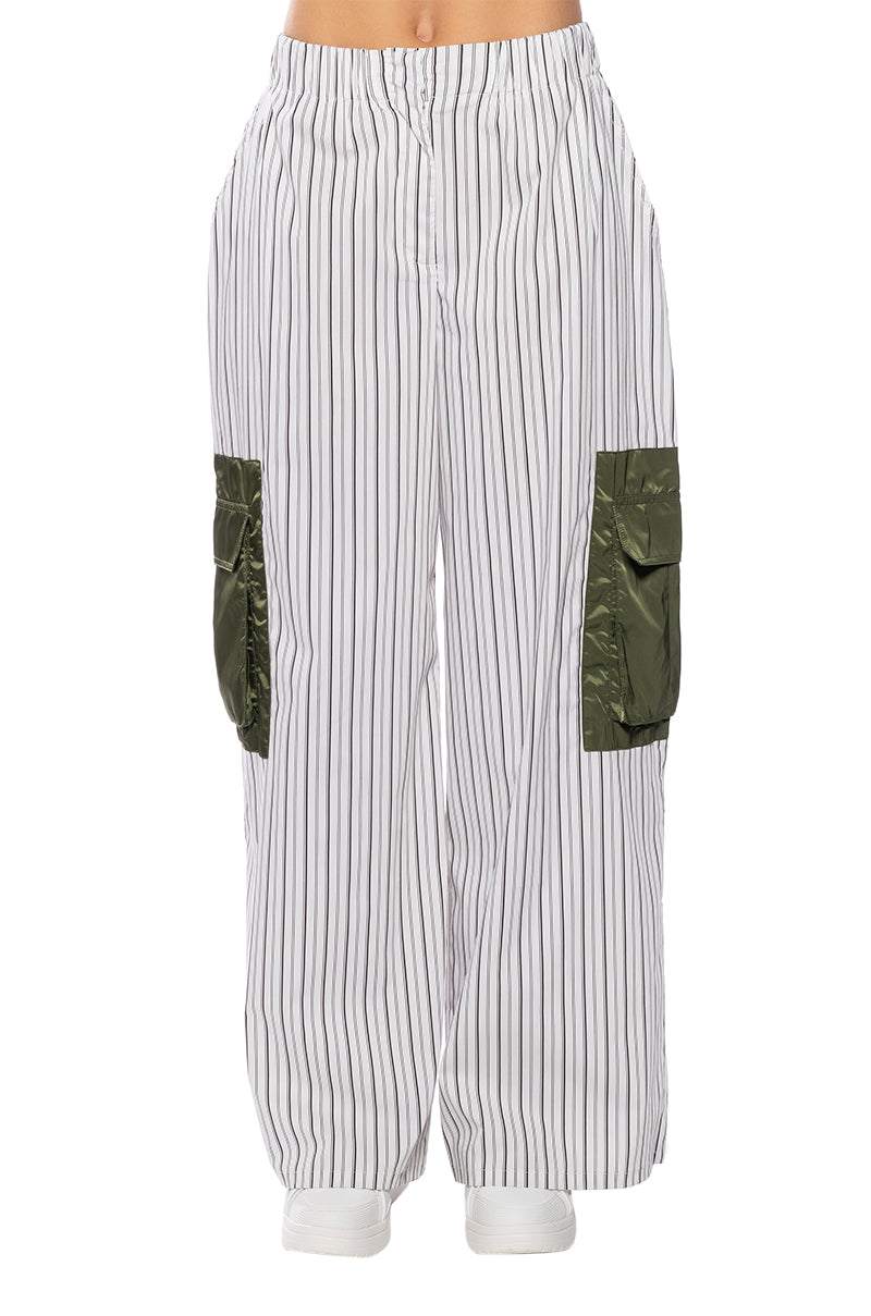 Detail View Callie Cargo Wide Leg Pant 3