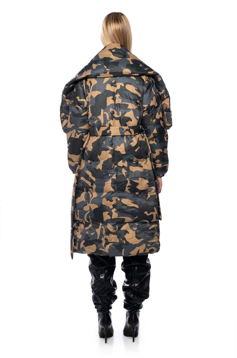 Full View Camping Tufted Puffer Coat In Camo