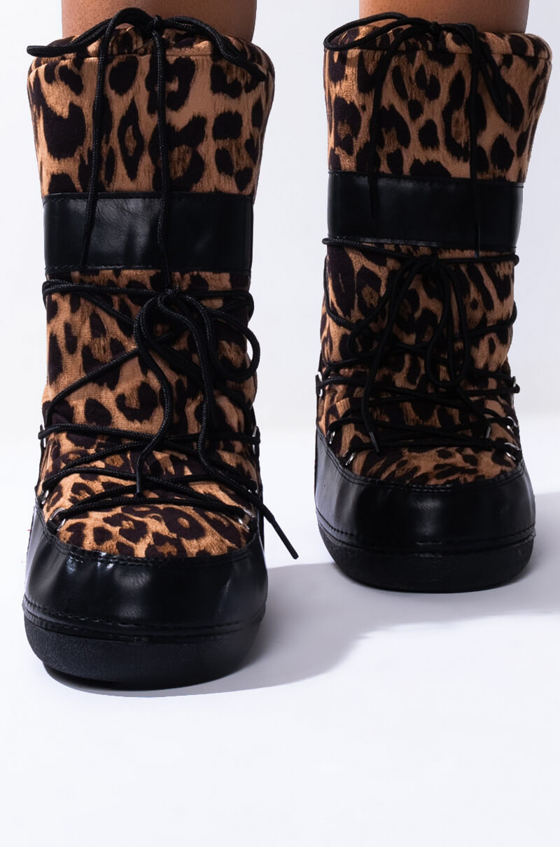 Full View Cape Robbin Runway Bootie in Black