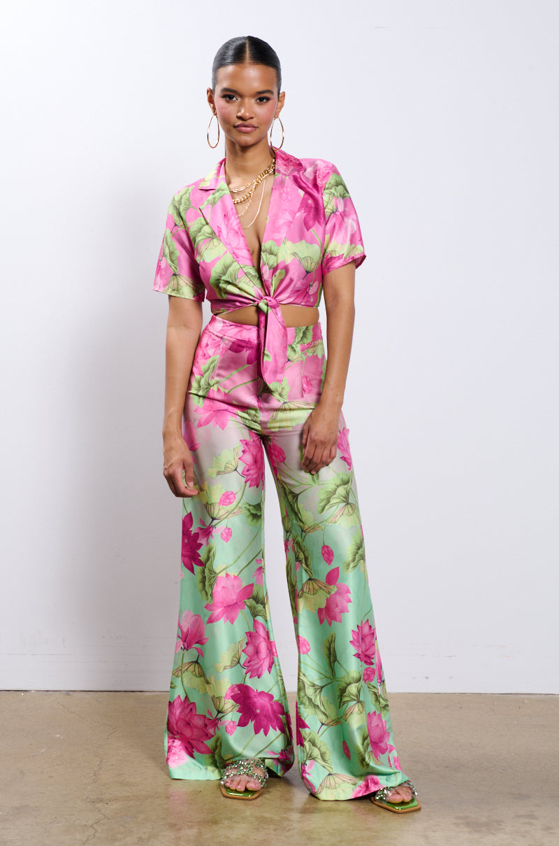 Detail View Catch Me In Miami Printed Satin Pant