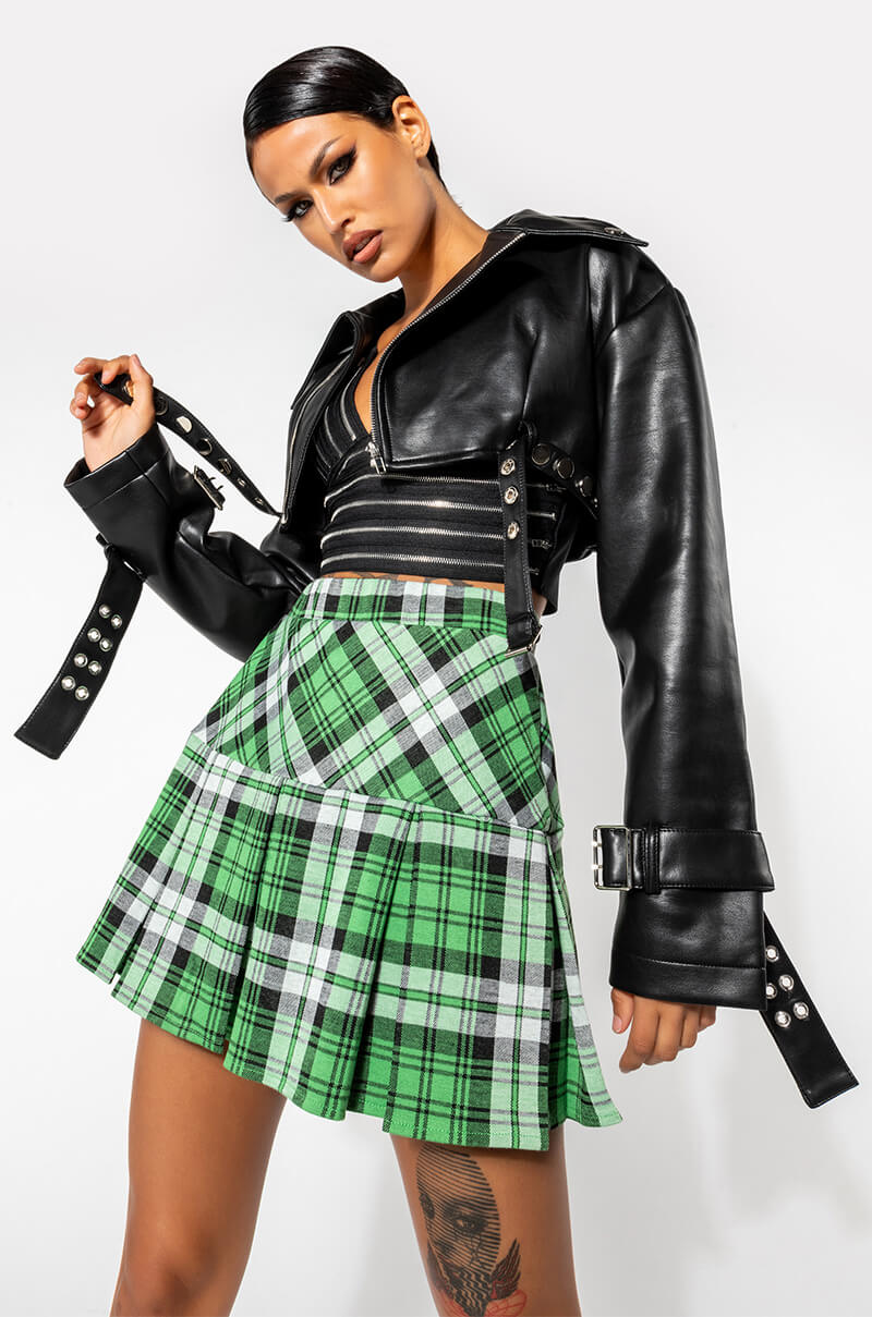 Side View Cest Chic Plaid Mini Skirt
