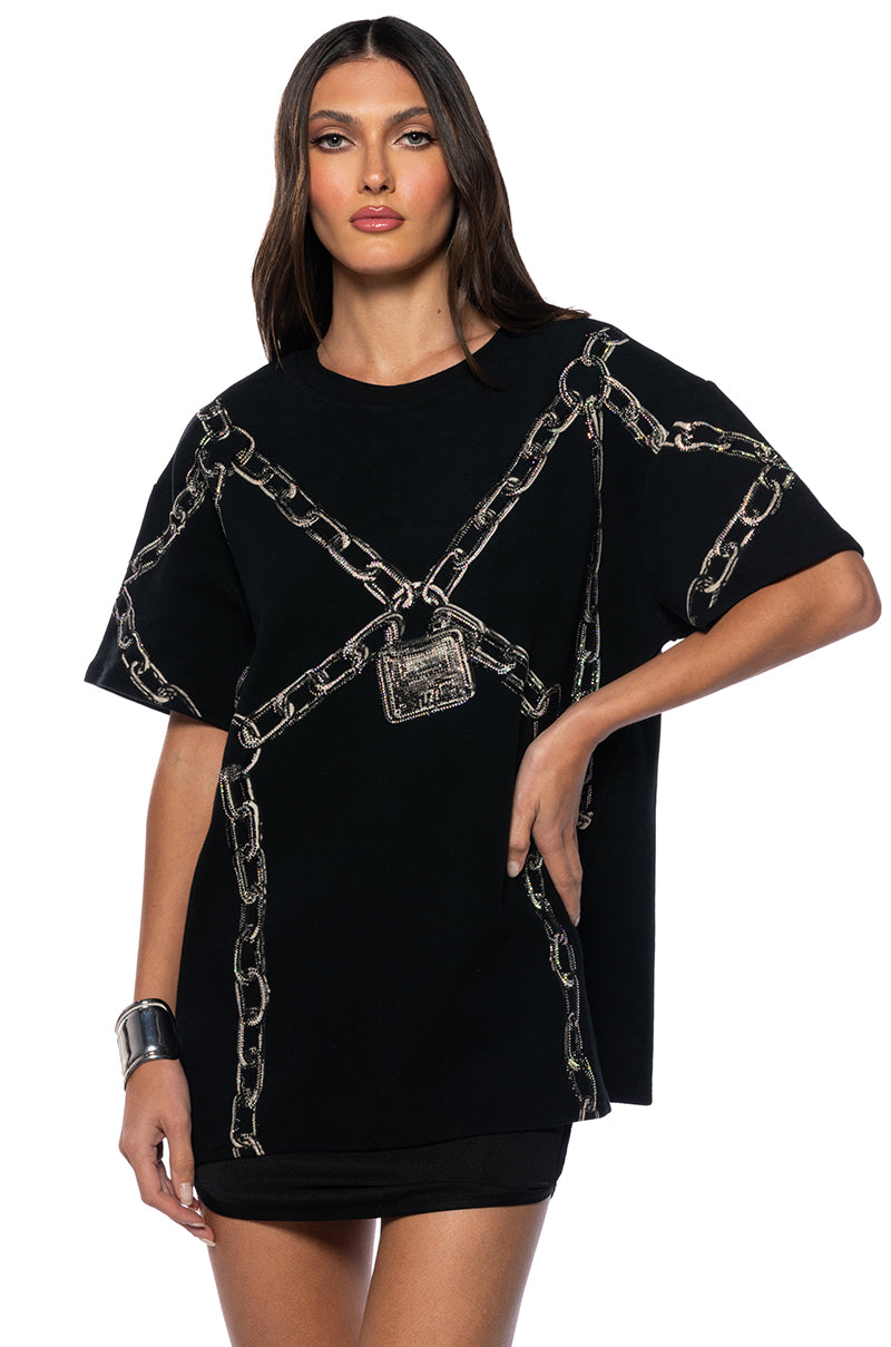 Front View Chain Detail Oversized Tshirt In Black