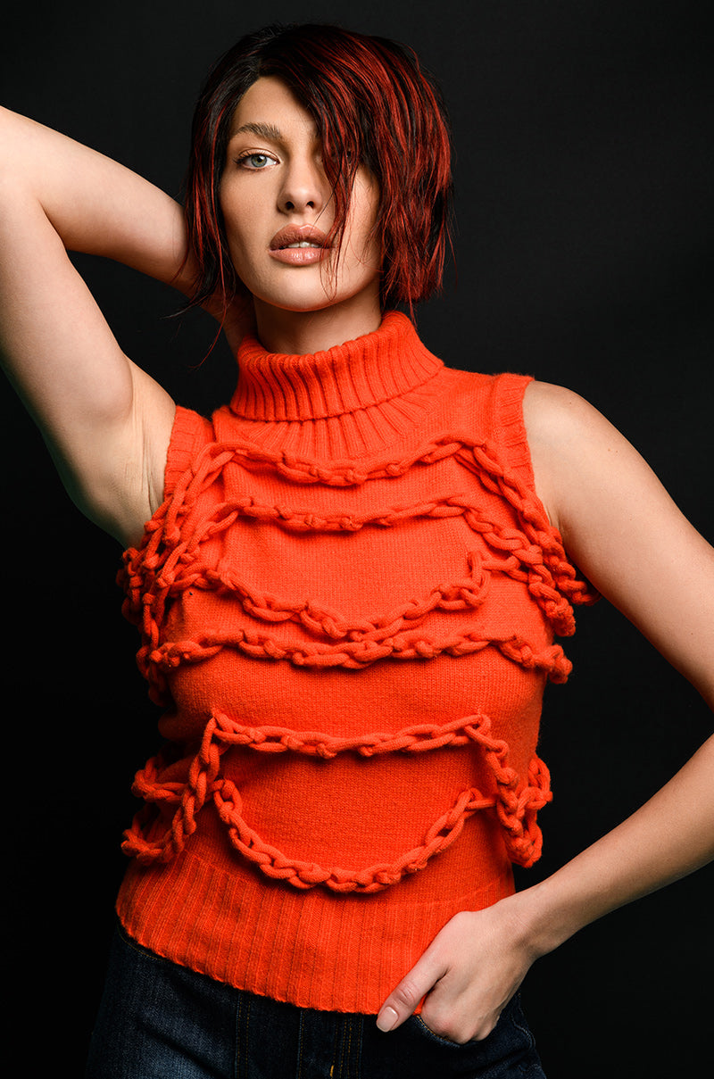 Side View Chain Link Detail Sleeveless Turtleneck Sweater