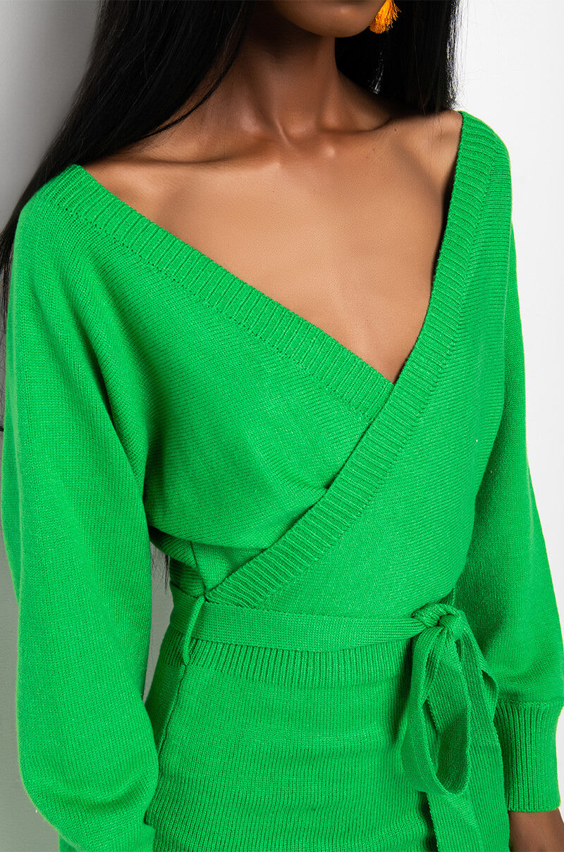 CLASSY WRAP TOP SWEATER MIDI DRESS GREEN AKIRA CLASSY WRAP TOP SWEATER MIDI DRESS GREEN AKIRA