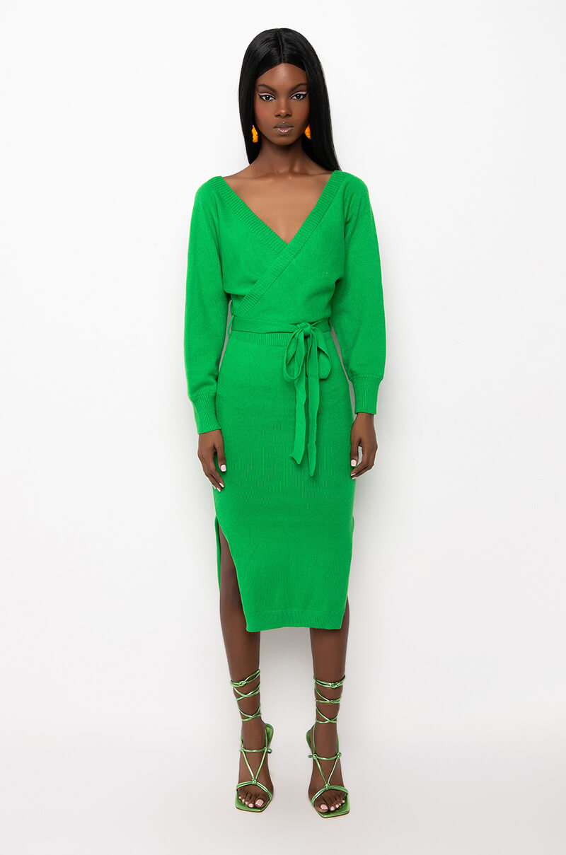 CLASSY WRAP TOP SWEATER MIDI DRESS GREEN – AKIRA