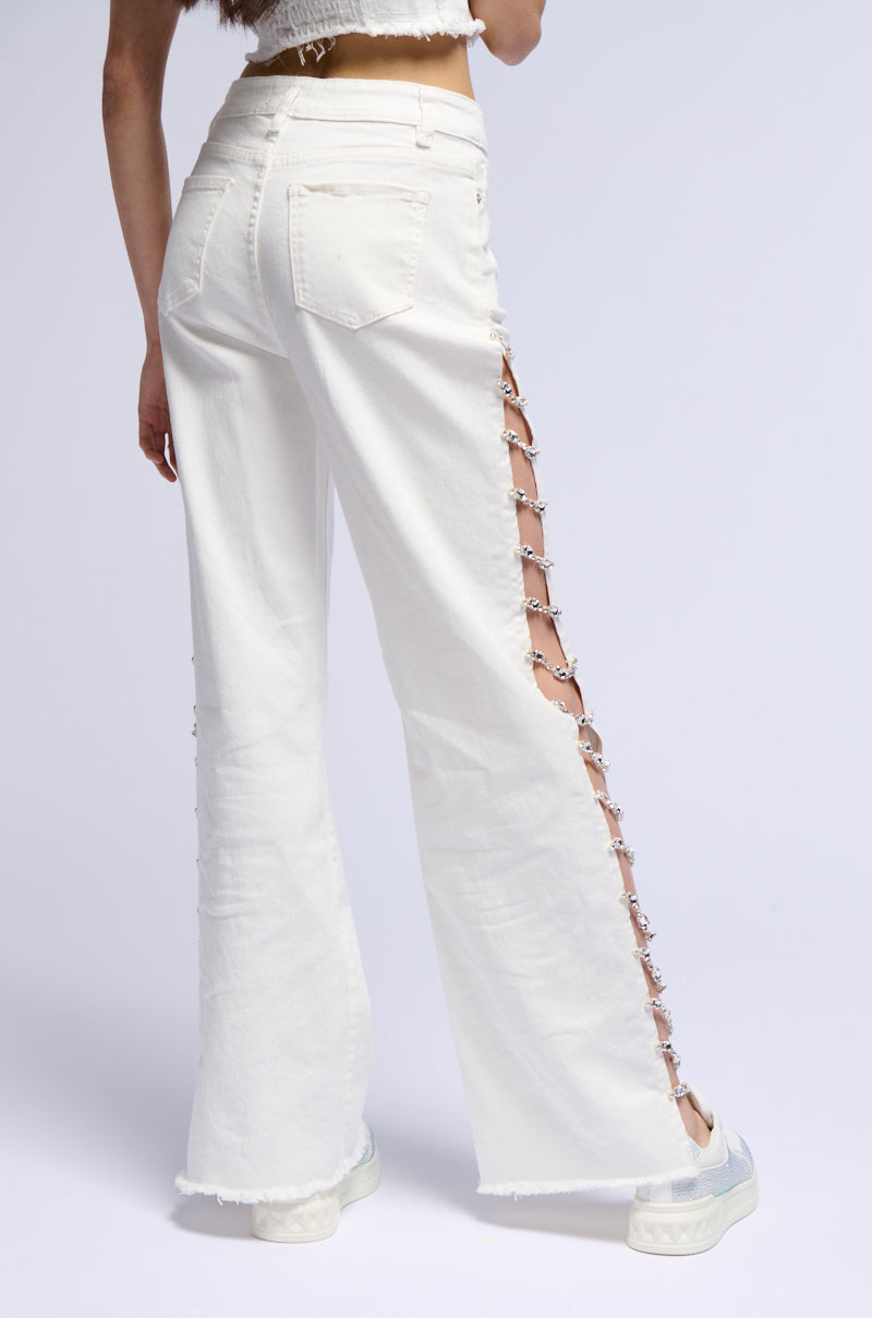 Extra View Covered In Diamonds Relaxed Jeans In White