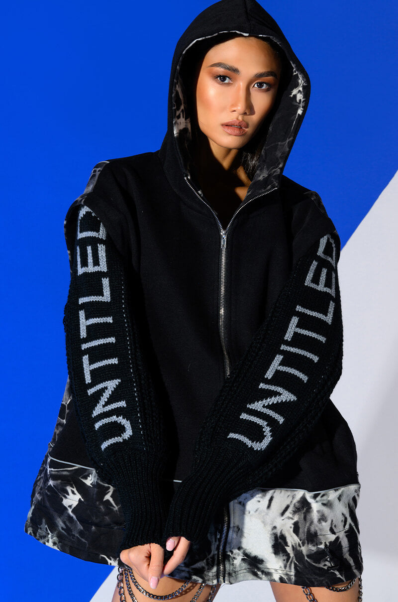 Front View Deep End Oversized Knit Detailed Sweatshirt