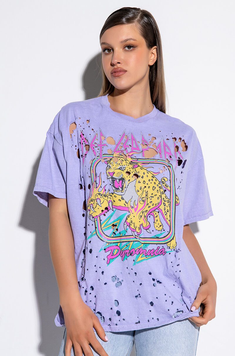 Front View Def Leppard Distressed Graphic T Shirt