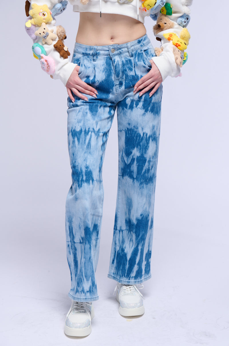 Side View Denim Dye Away Acid Washed Pleated Wide Leg Jean 1