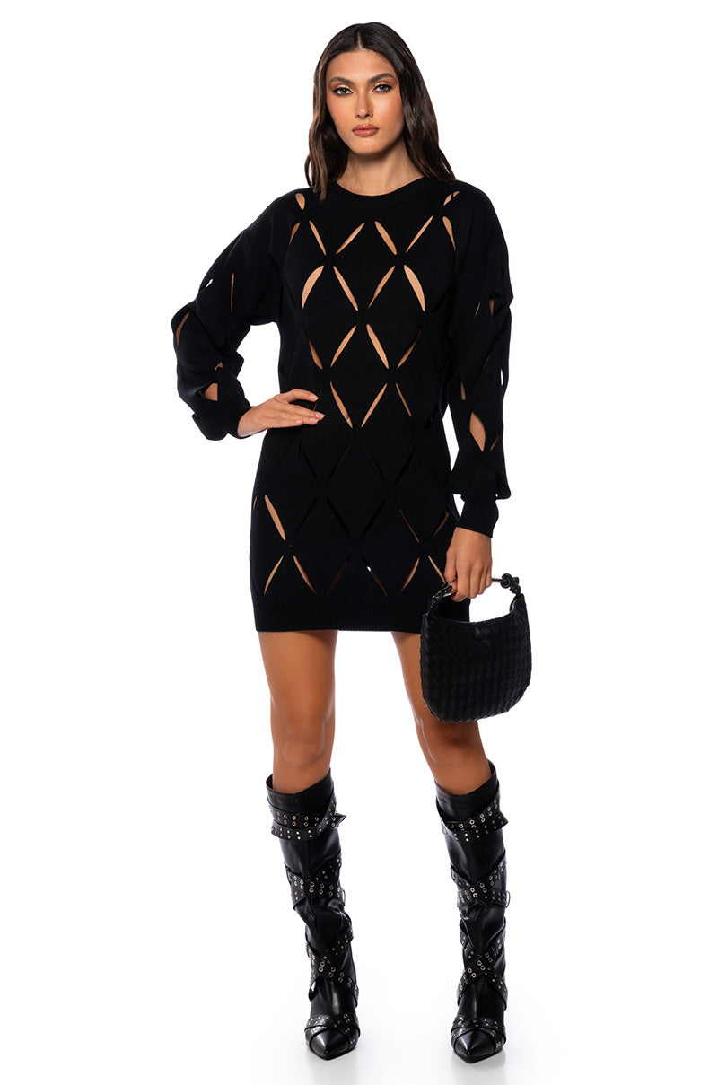 Side View Diamond Cut Oversized Sweater Dress In Black 1