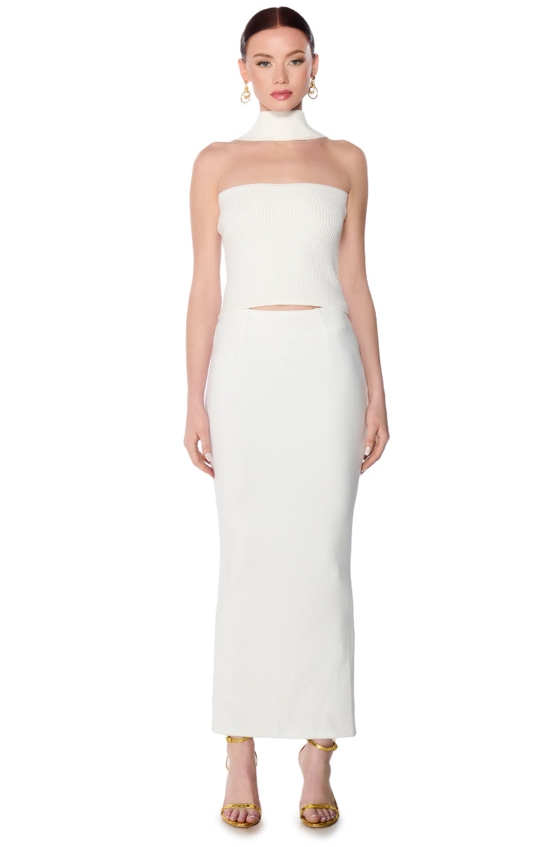 Extra View Dolled Up Knit Halter Top In White