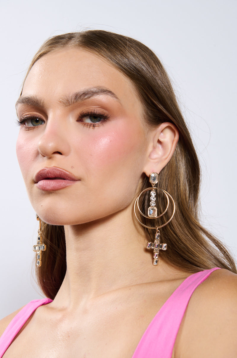 Front View Drama Earring