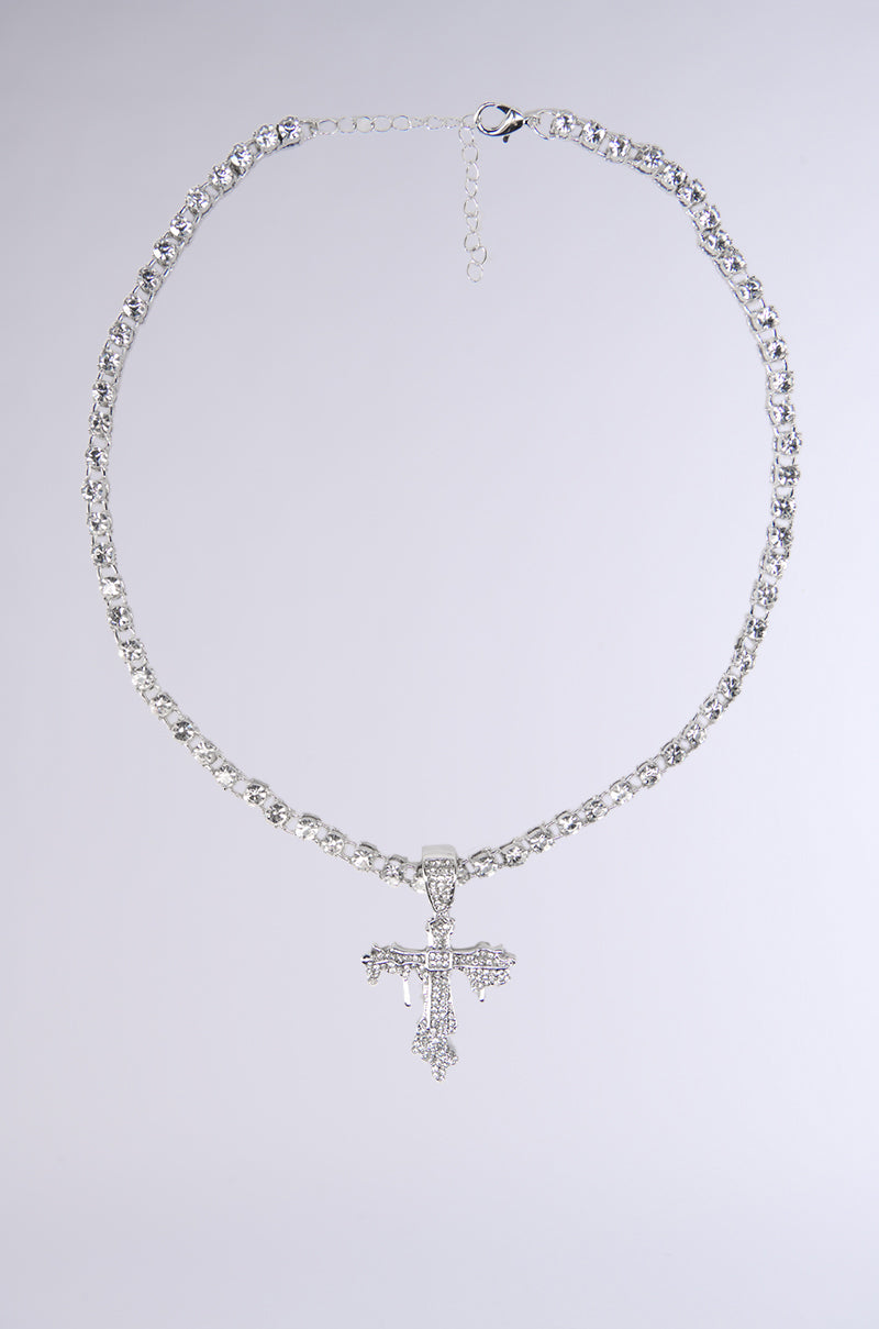 DRIPPY CROSS CHAIN – AKIRA