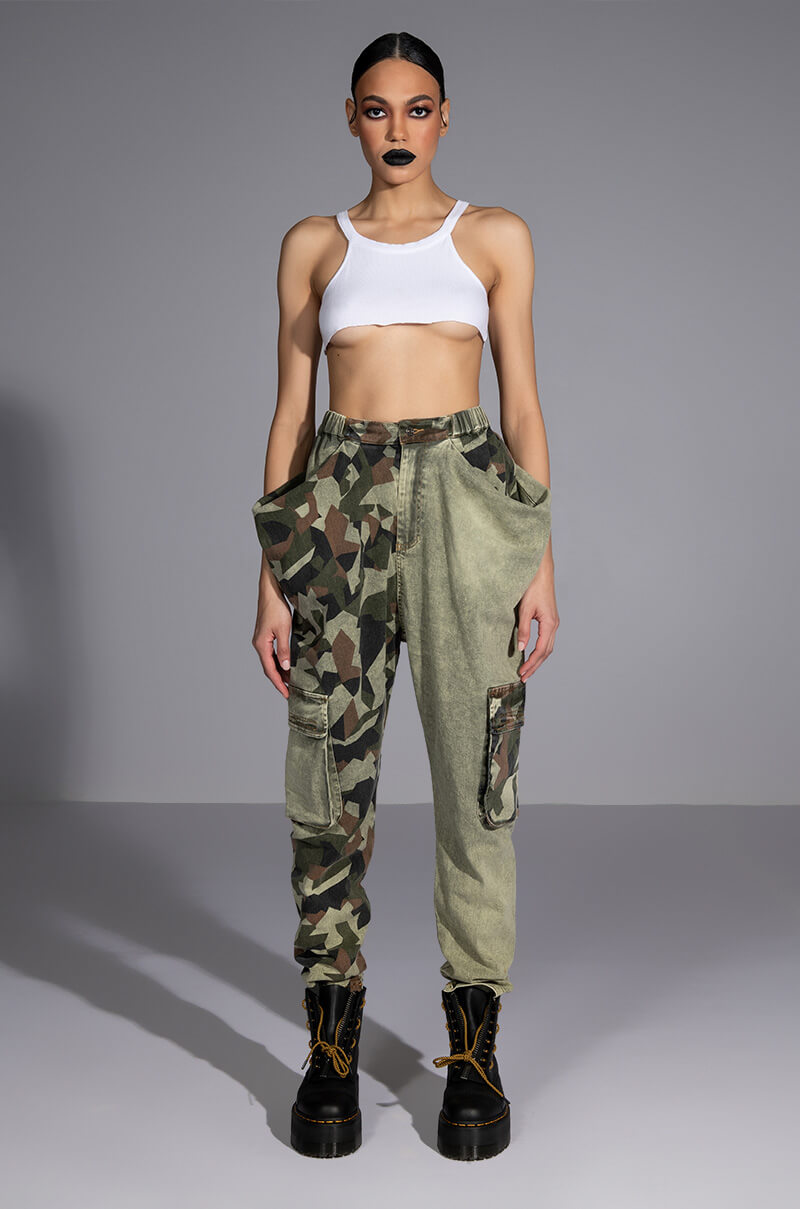 Extra View Easy On Me Camo Colorblock Pants view 8
