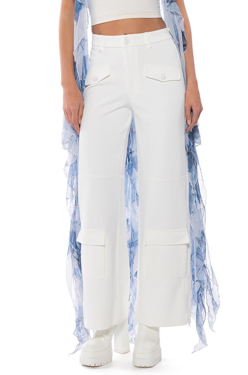 Front View Elevated Cargo Pants In White 0