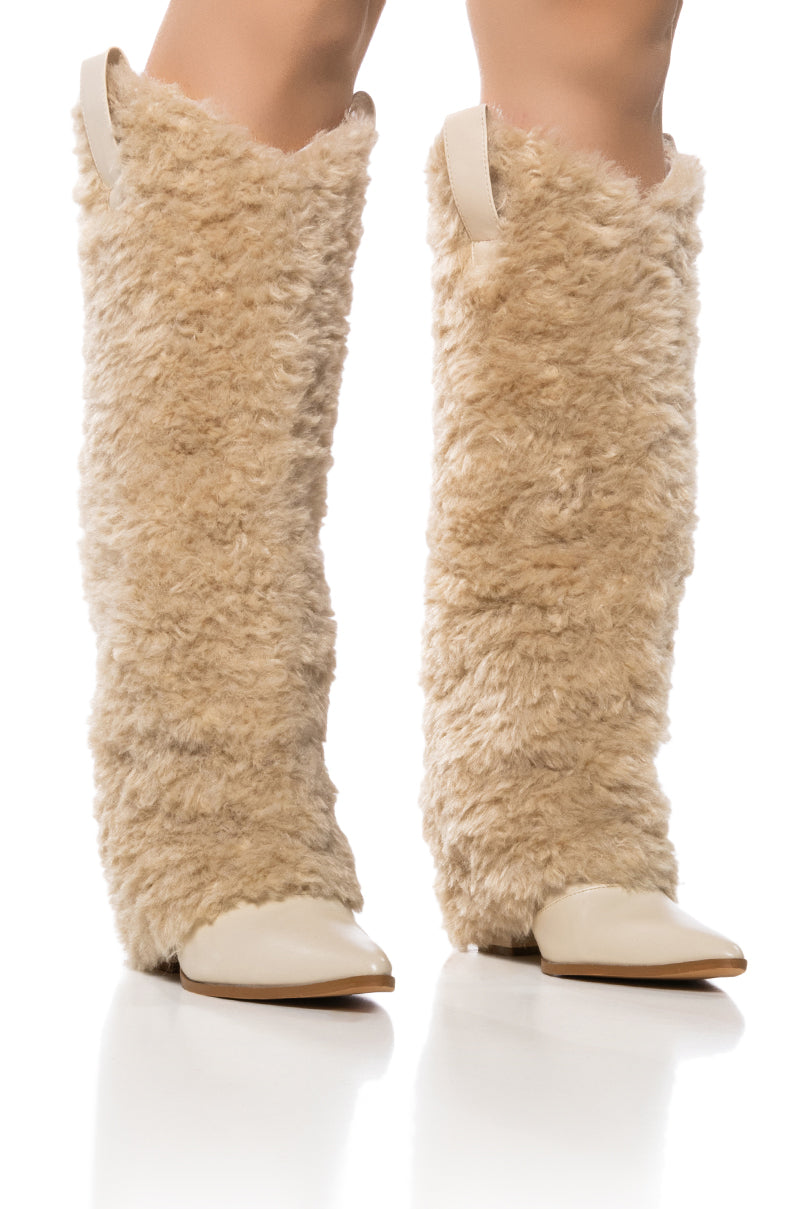 Front View Eskimokisses Beige Furry Boot