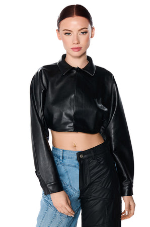 FAUX LEATHER CROPPED BUTTON DOWN SHIRT – AKIRA