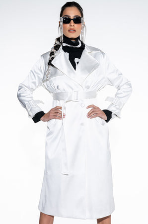 FOXY WHITE SATIN TRENCH – AKIRA