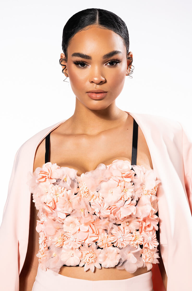 FULL BLOOM FLORAL CROP TOP view 0