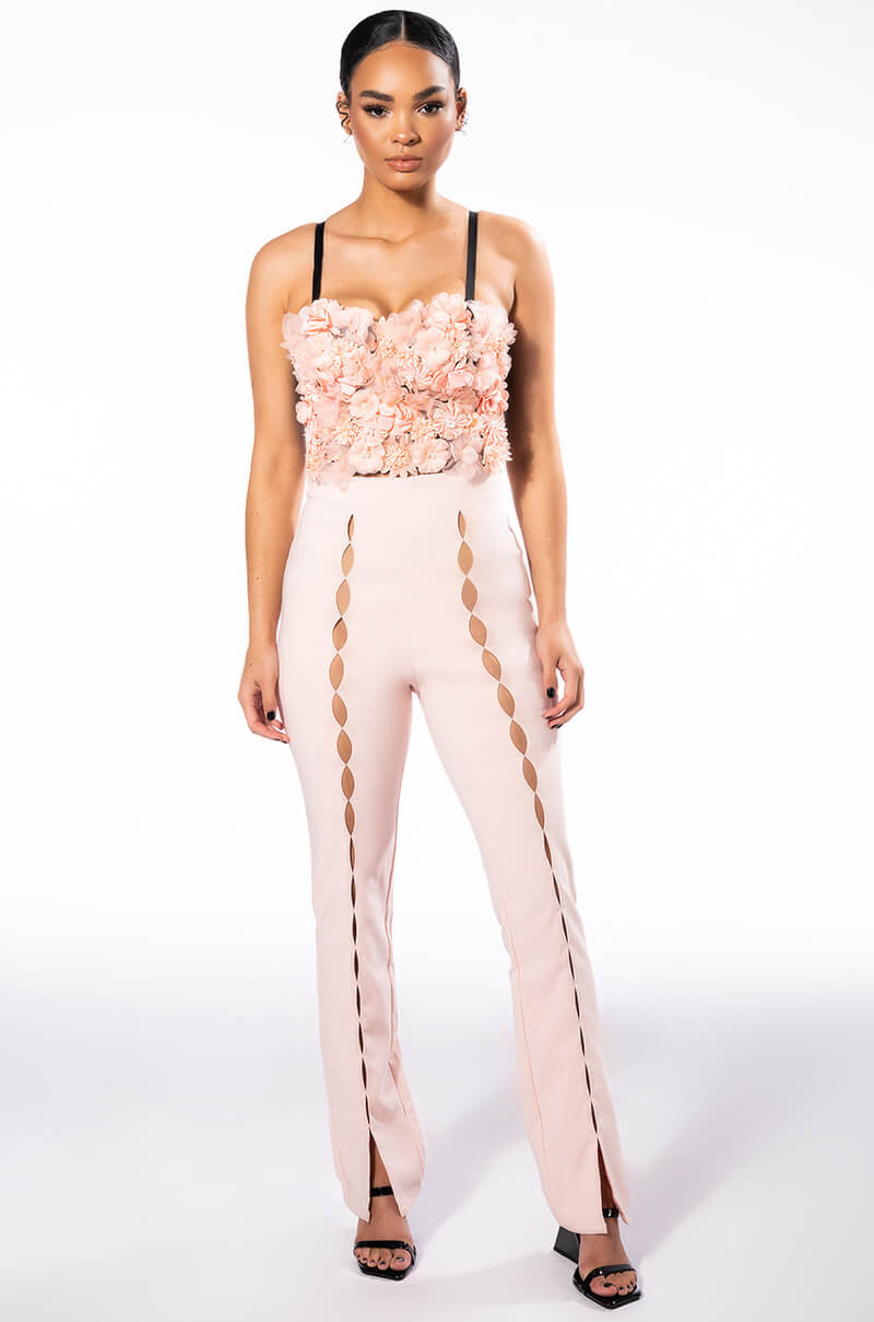 Extra View Full Bloom Floral Crop Top