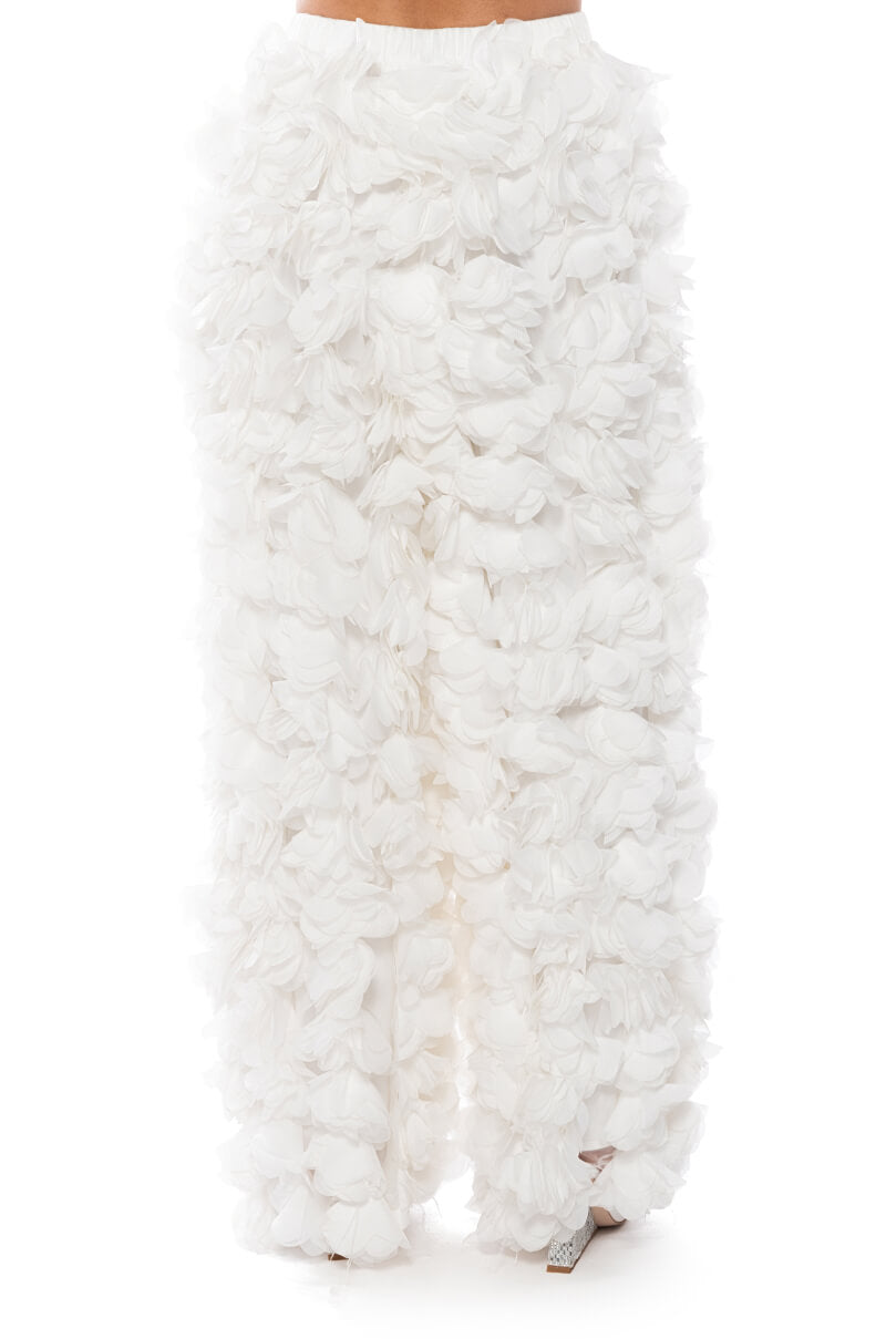 Extra View Garden Of Eden Applique Pants In White