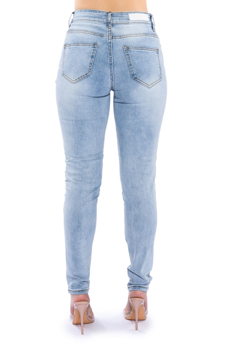 Extra View Glamour Rhinestone Skinny Jeans