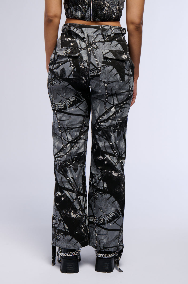Full View Grounded Energy Printed Woven Wide Leg Cargo Pant 4