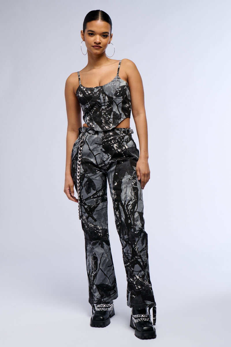 Extra View Grounded Energy Printed Woven Wide Leg Cargo Pant 5