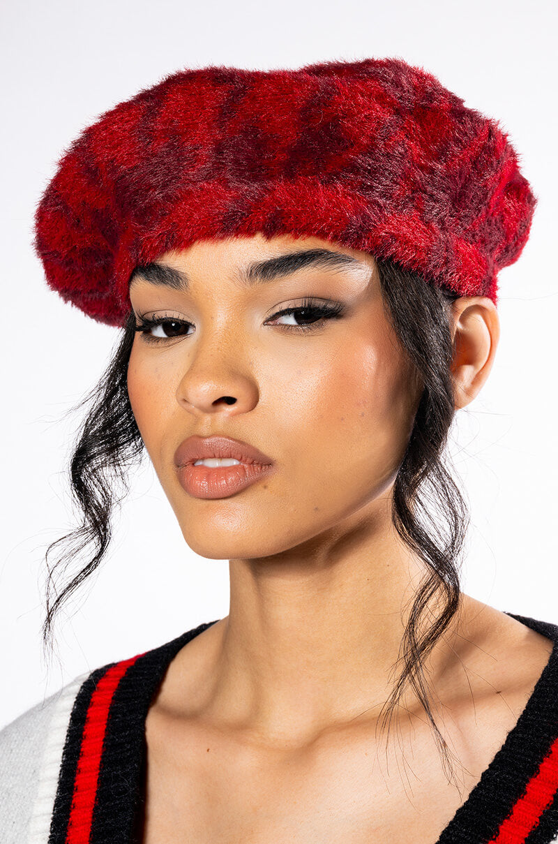 Front View Houndstooth Knit Beret