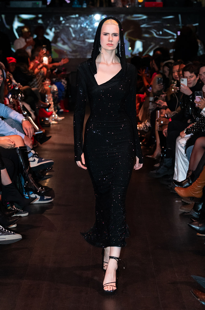 IMA SHINE RHINESTONE HOODED MIDI DRESS IN BLACK AKIRA IMA SHINE RHINESTONE HOODED MIDI DRESS IN BLACK AKIRA
