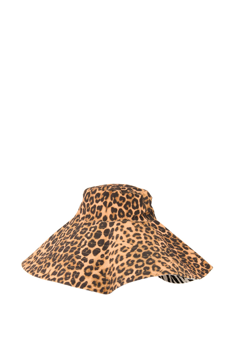 Back View In The Wild Sun Hat