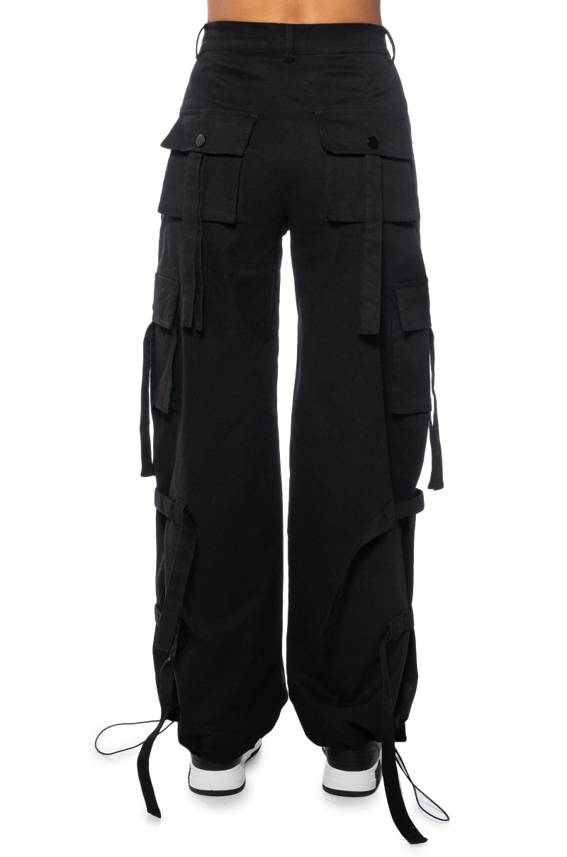 Extra View It Is Back Cargo Pants In Black
