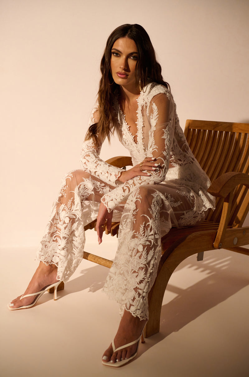 Full View Kai Lace Trouser In White